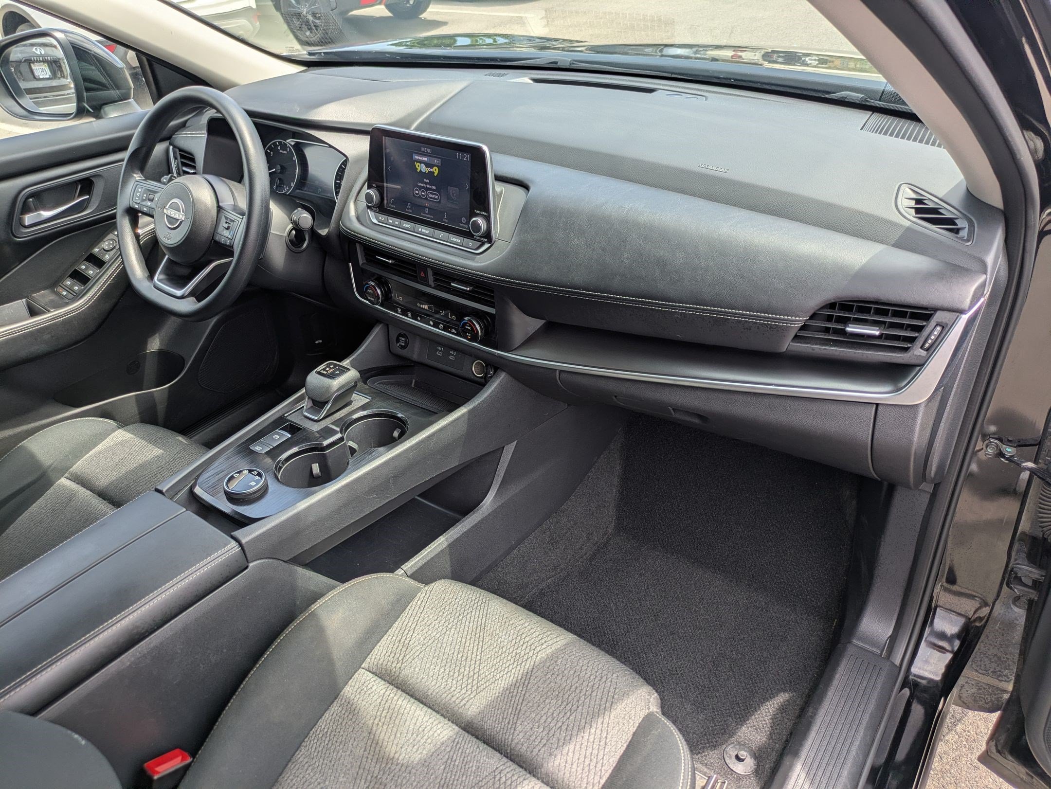 Used 2024 Super Black Nissan SV image 30