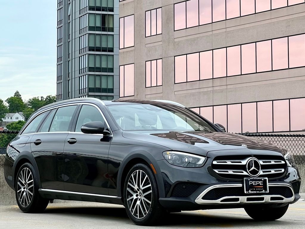 2023 Mercedes-Benz E-Class E450 4MATIC All-Terrain's photo