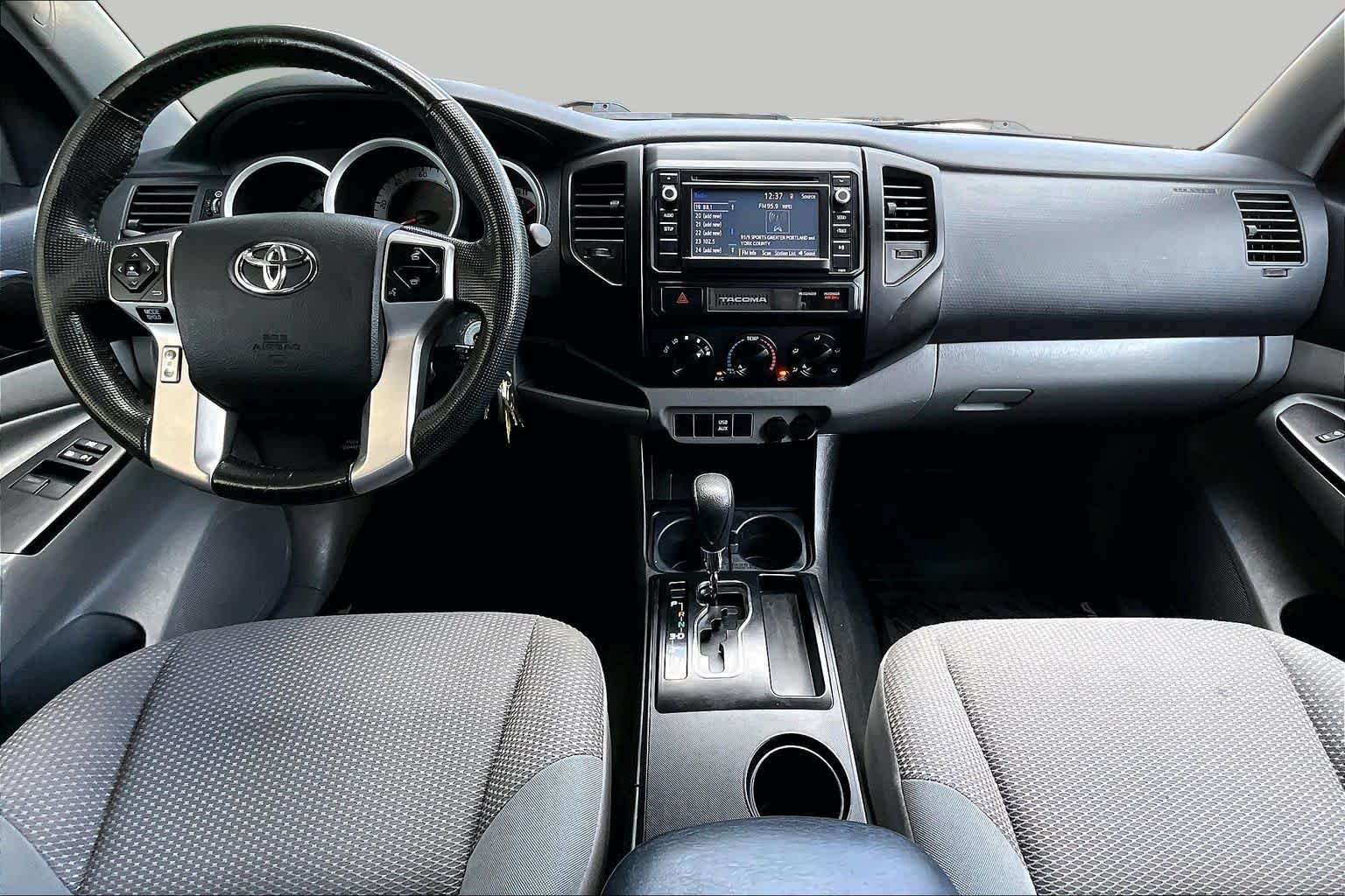 Used 2015 Black Toyota  image 15