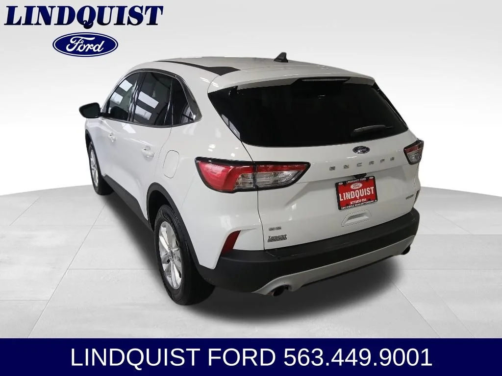 Used 2022 Oxford White Ford SE image 6