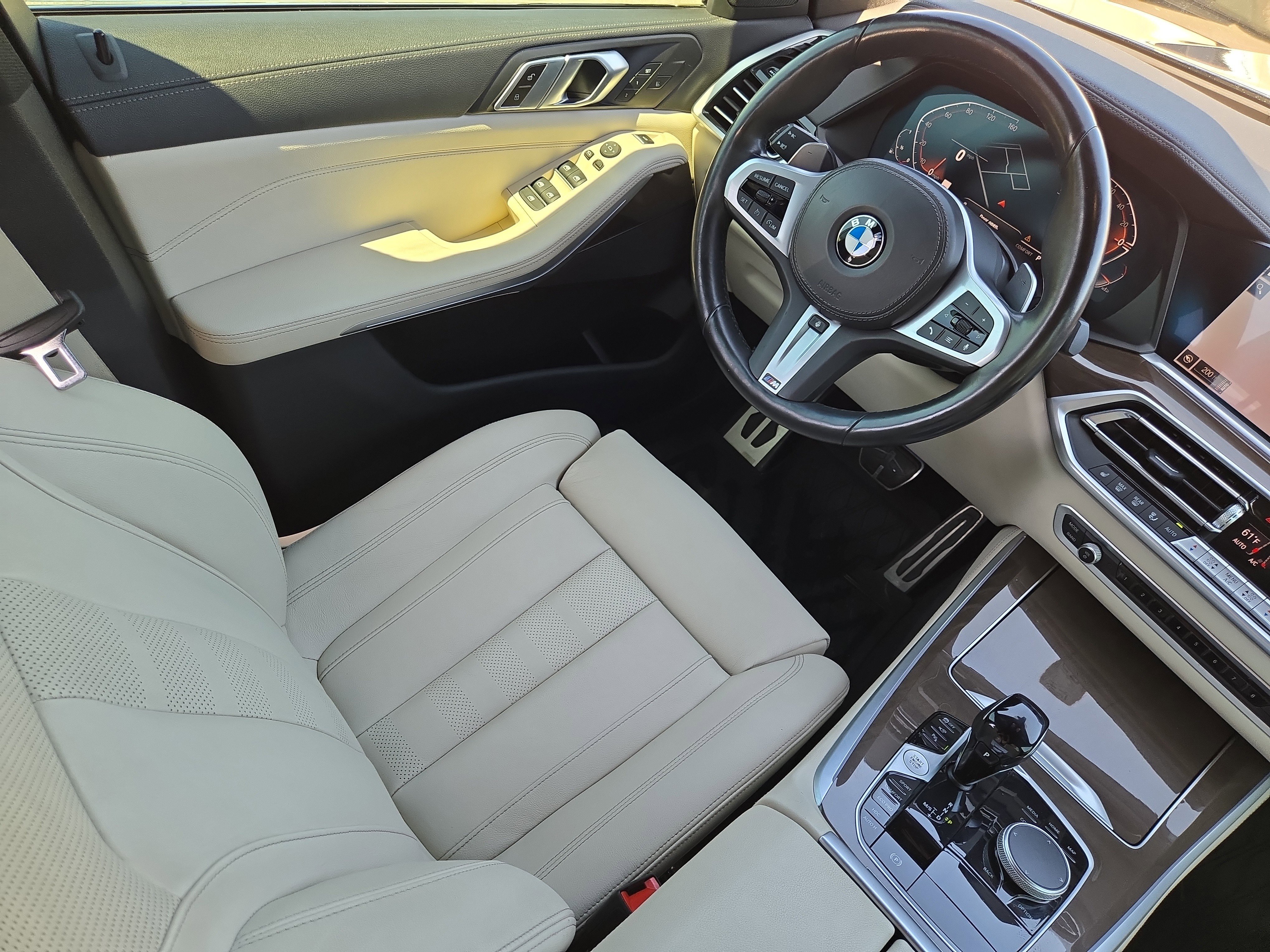 Used 2022 Carbon Black Metallic BMW xDrive40i image 21