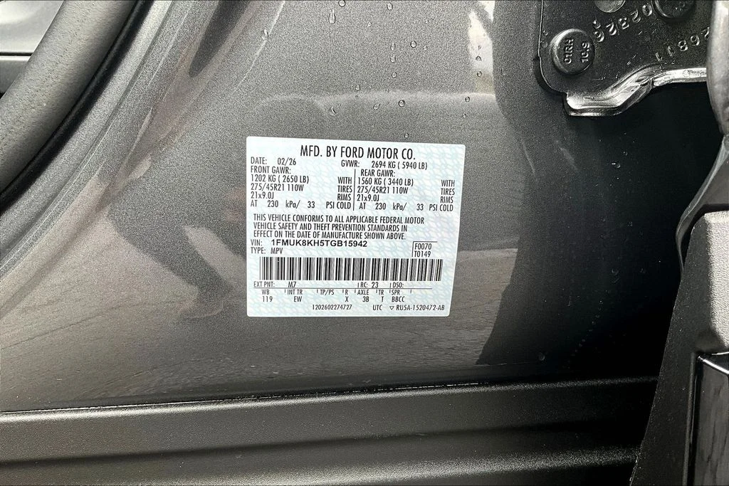 New 2026 Carbonized Gray Metallic Ford ST-Line image 8