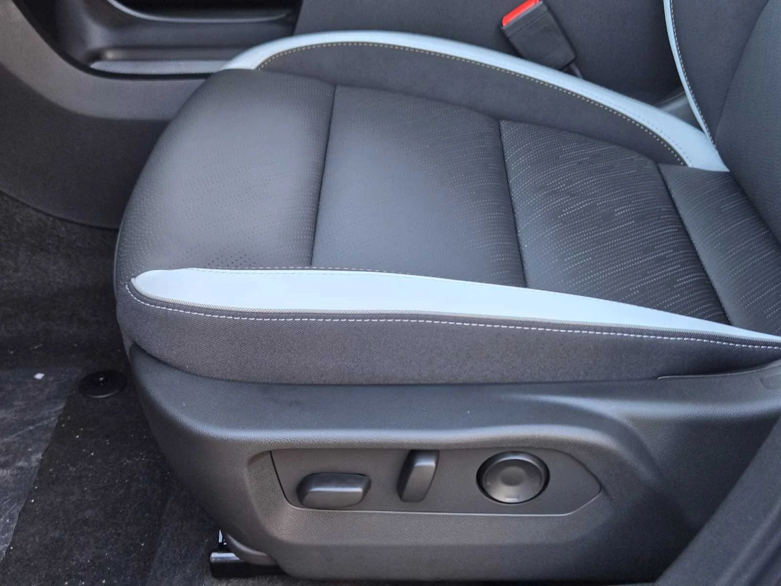 2026 Buick Envision Sport Touring - Photo 16