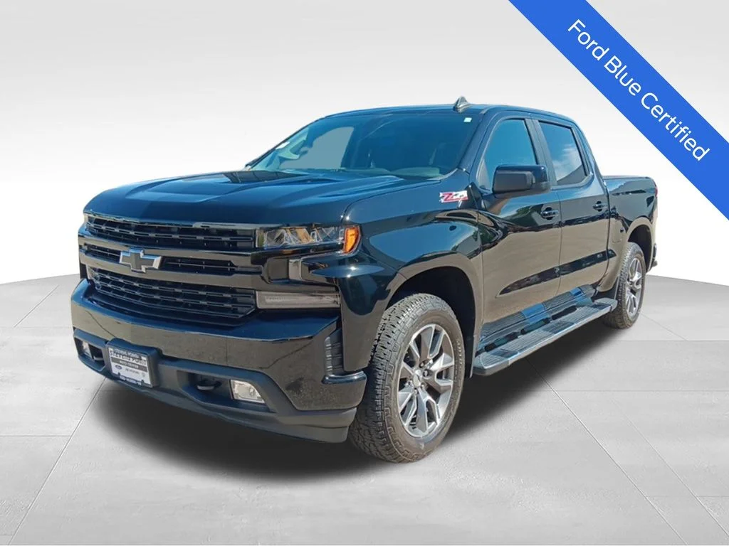Used 2021 Black Chevrolet RST image 3
