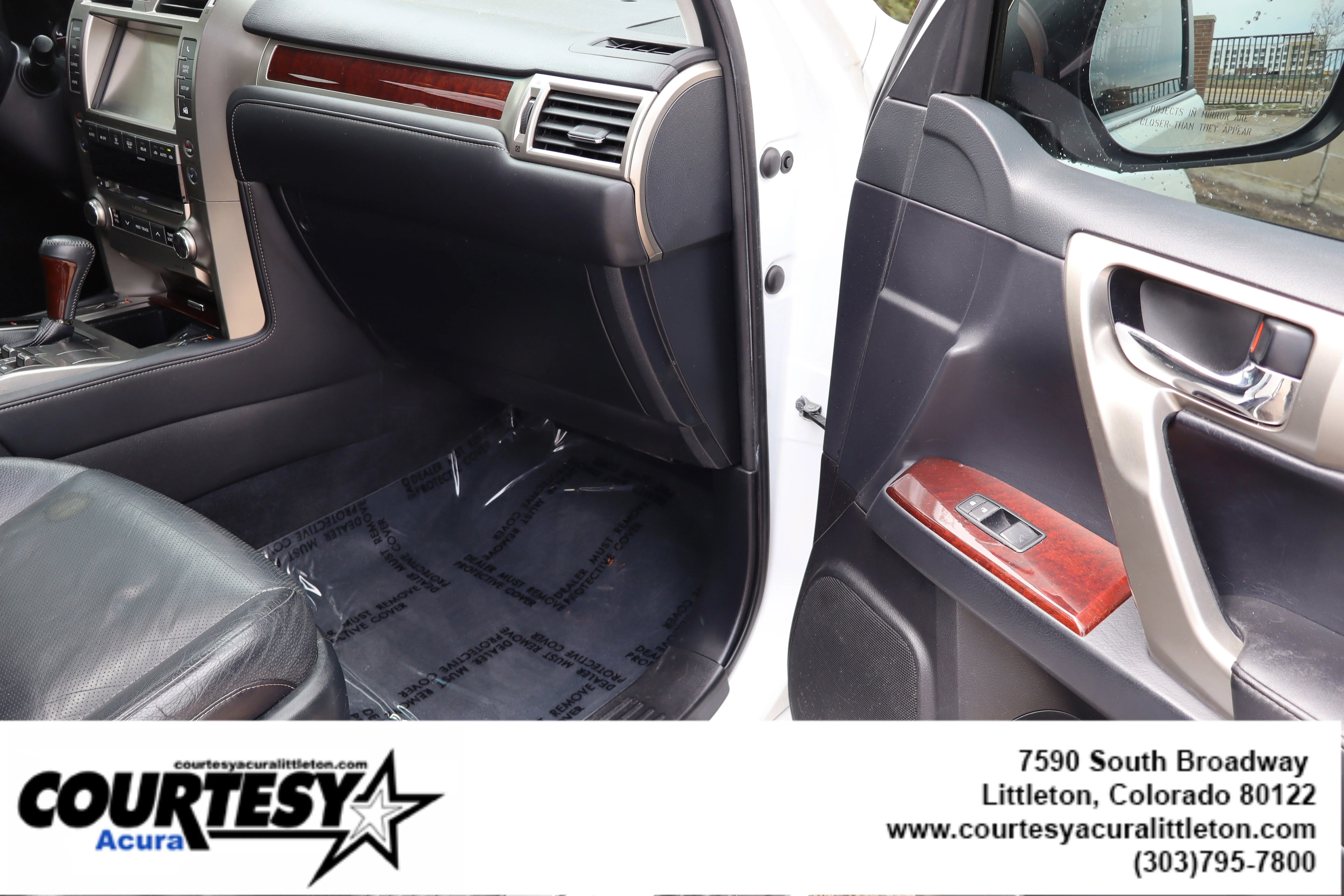 Used 2016  Lexus  image 33