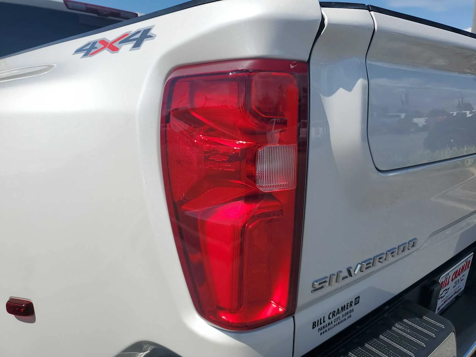 Used 2024 Iridescent Pearl Tricoat Chevrolet LTZ DRW image 4