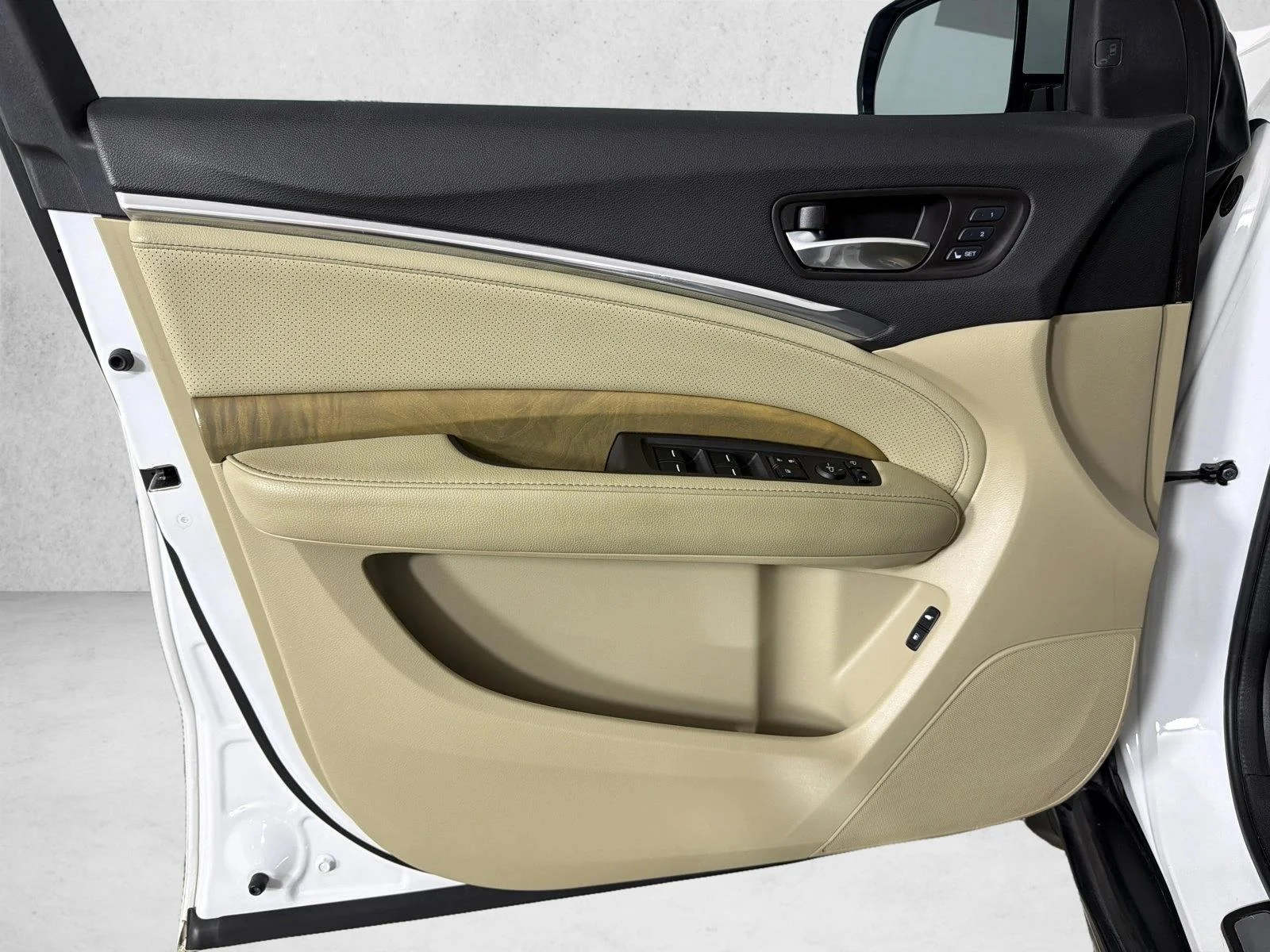 Used 2020 White Acura w/Technology Pkg image 12