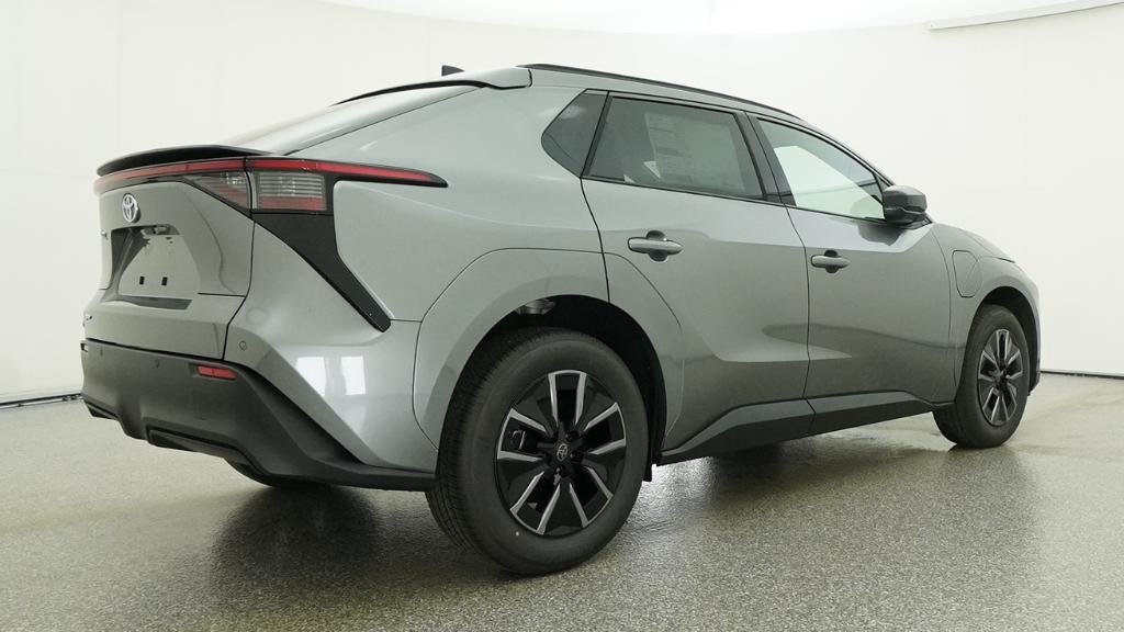 New 2026 Heavy Metal Toyota XLE image 16