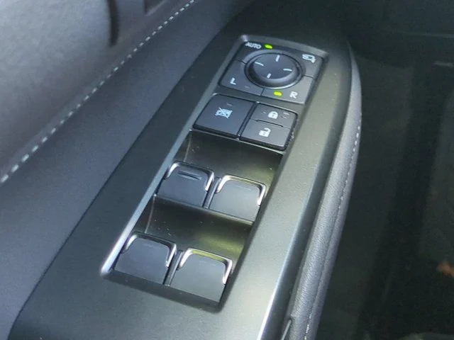 Certified Used 2025 GRECIAN WATER Lexus 350h Premium image 23
