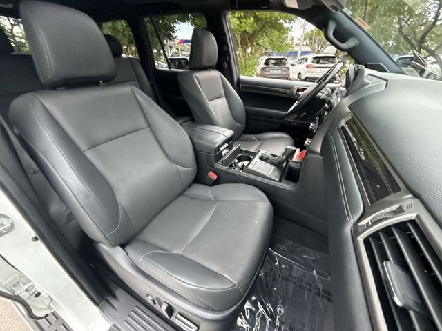 Certified Used 2022 White Lexus 460 image 26