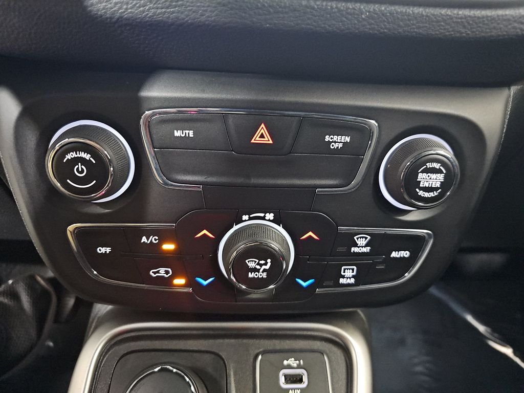 Used 2020 White Jeep High Altitude image 26
