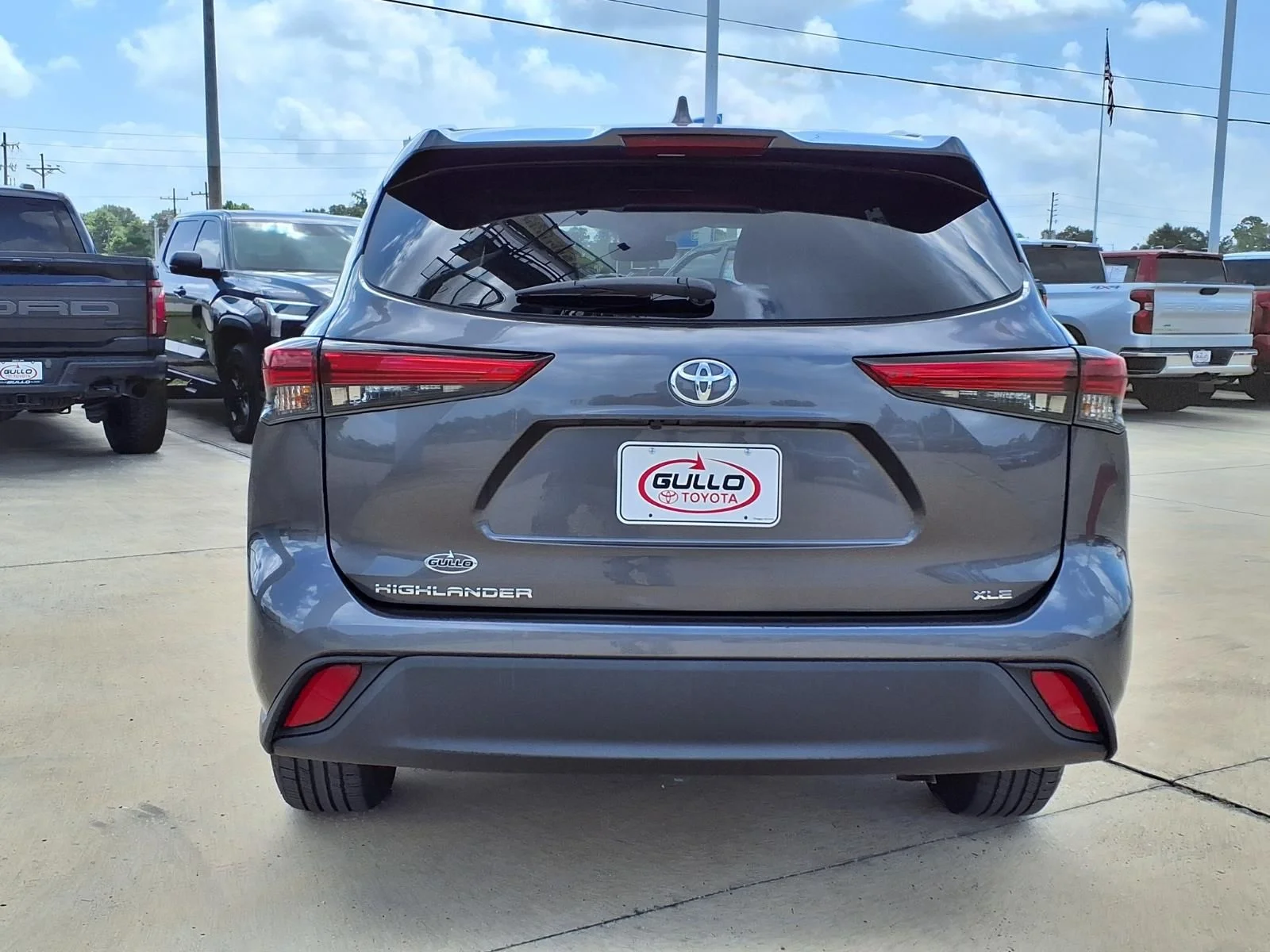 Used 2023 Gray Toyota XLE image 7