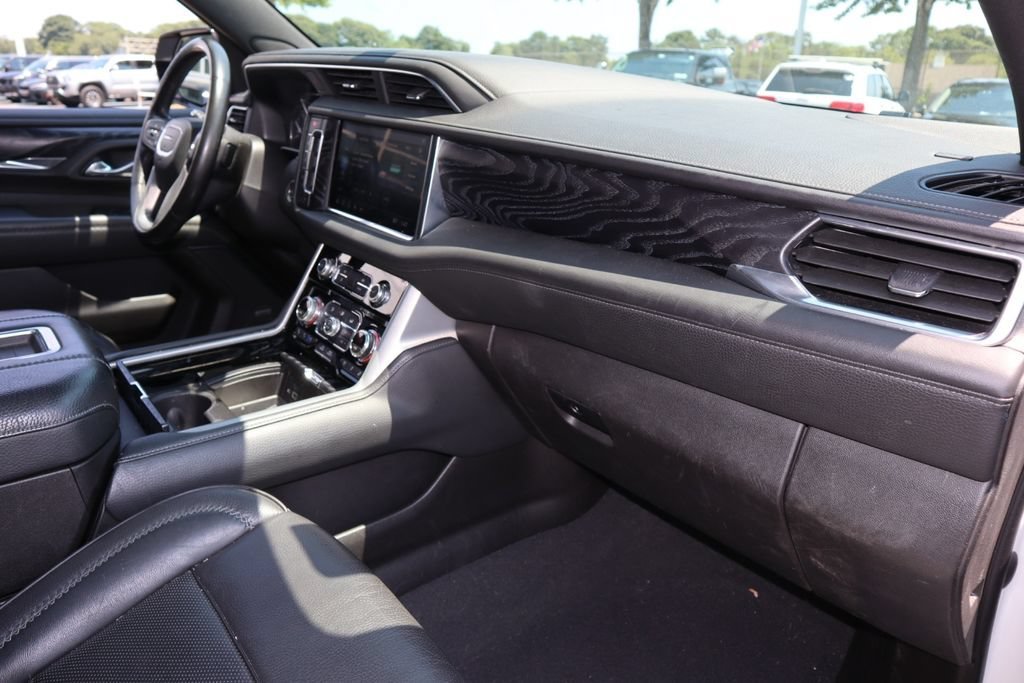 Used 2021 WHITE FROST TRICOAT GMC Denali image 29
