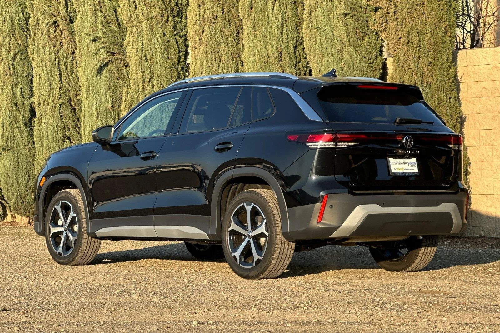 New 2026 Deep Black Pearl Volkswagen SE image 6