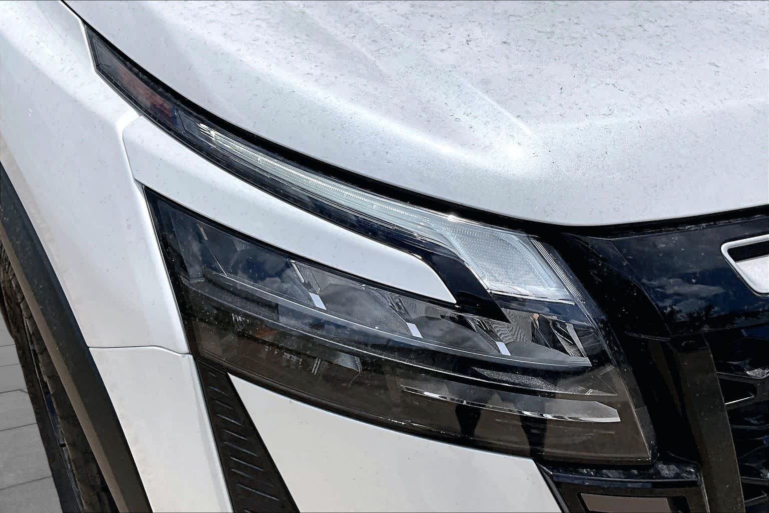 New 2026 Everest White Pearl Tricoat Nissan Rock Creek image 19