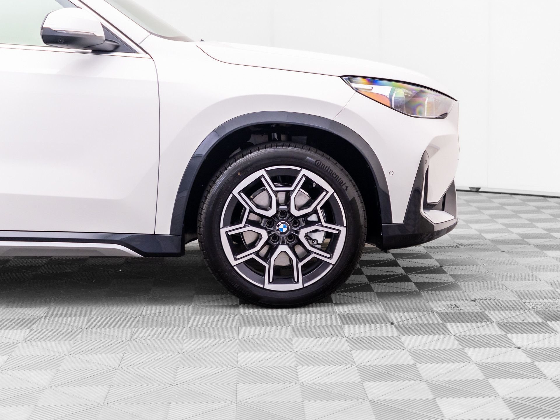 New 2026 Alpine White BMW xDrive28i image 32