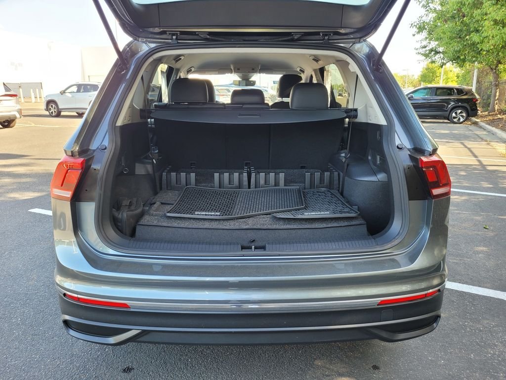 Used 2023 Gray Volkswagen 2.0T SE image 27