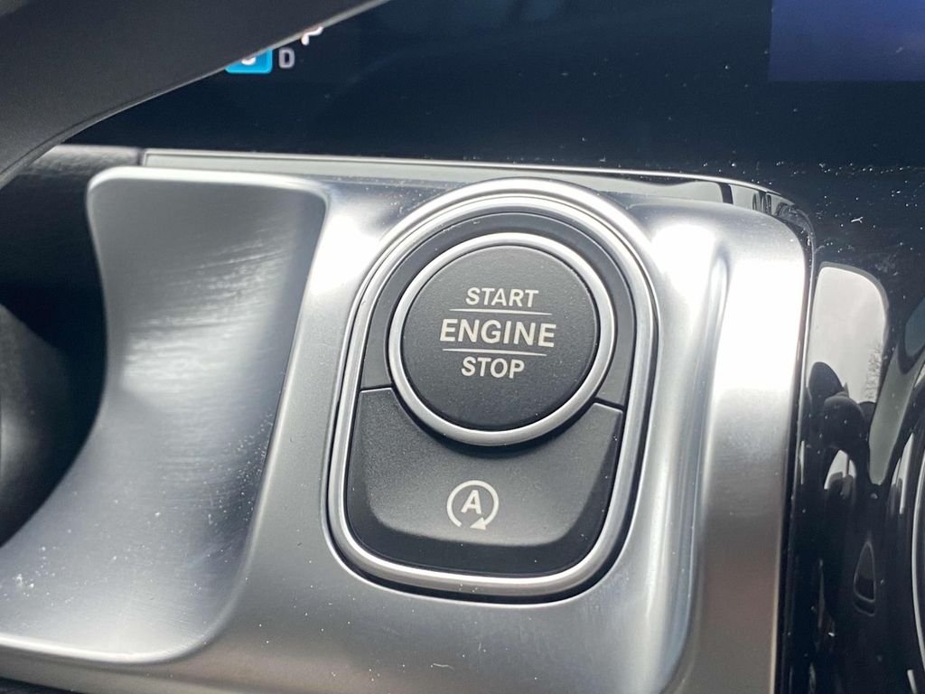 2025 Mercedes-Benz GLB Base - Photo 25
