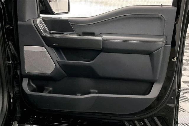 Used 2023 Agate Black Metallic Ford Lariat image 23