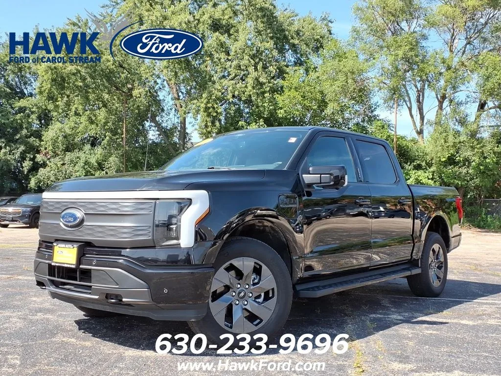 Certified Used 2022 Black Metallic Ford Lariat image 3