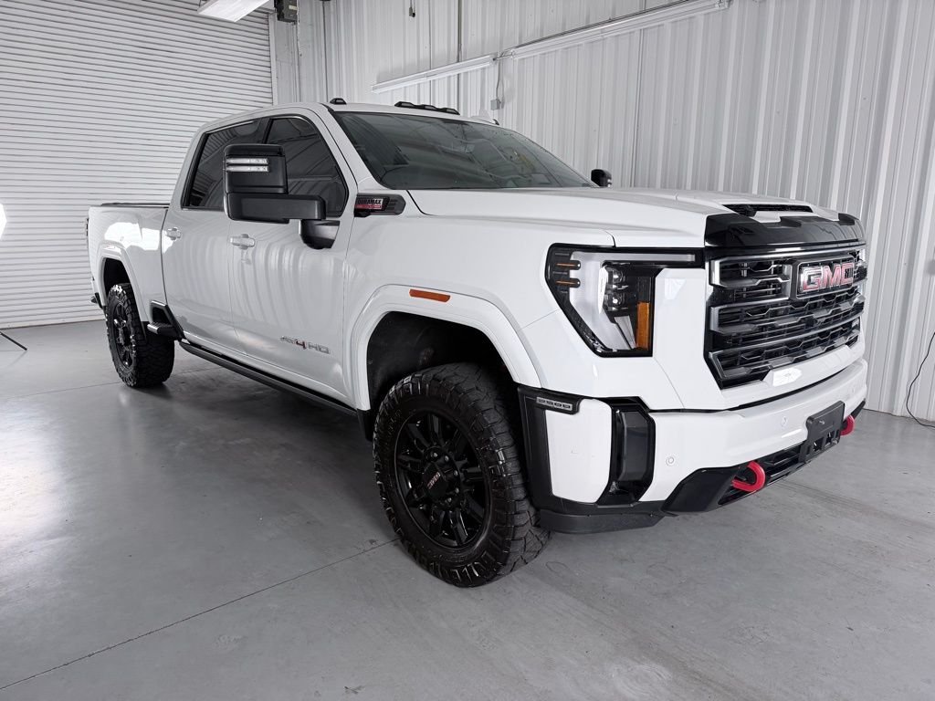 Used 2024 White GMC AT4 image 3