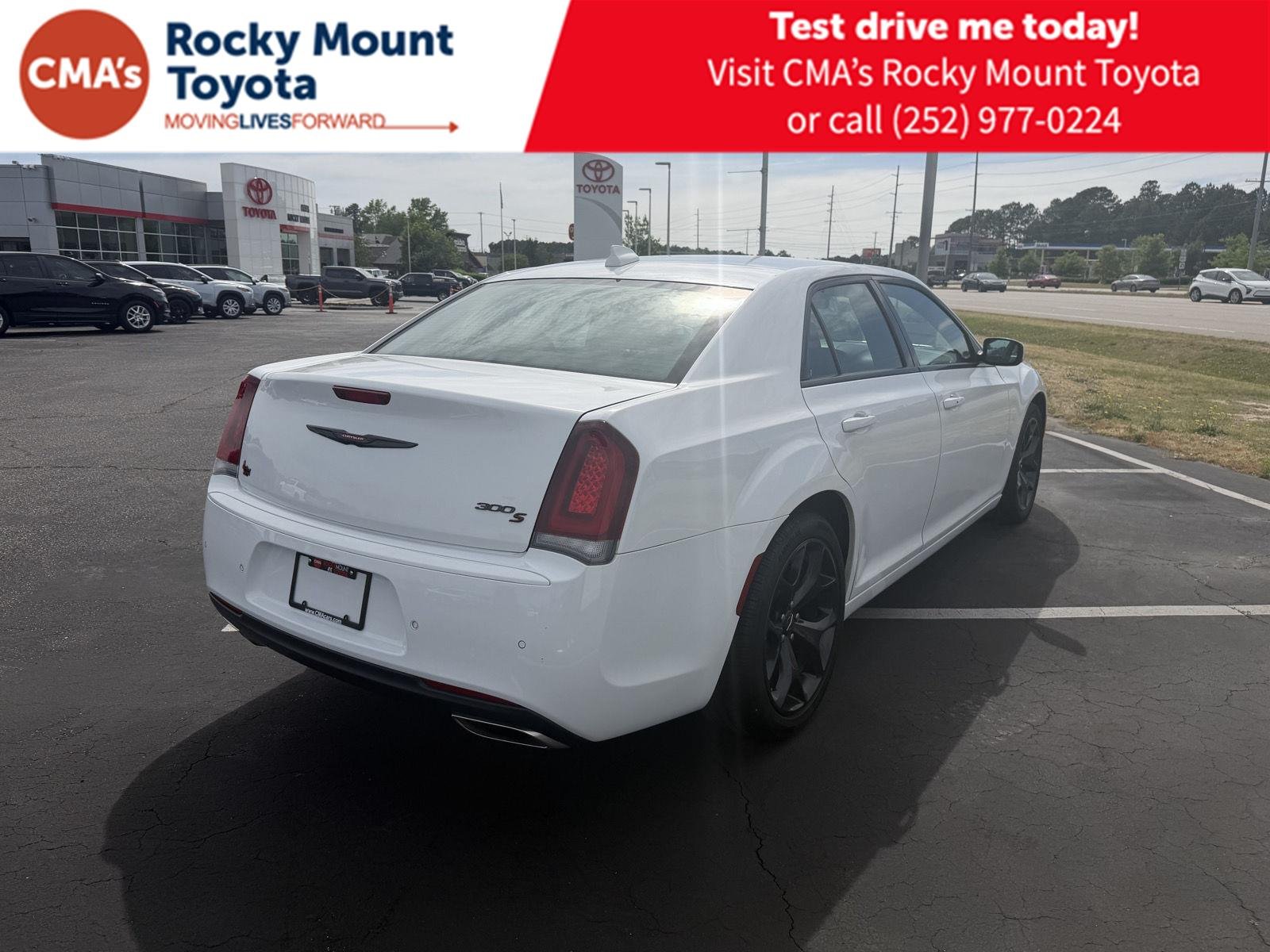 Used 2021 Bright White Clearcoat Chrysler 300S image 7