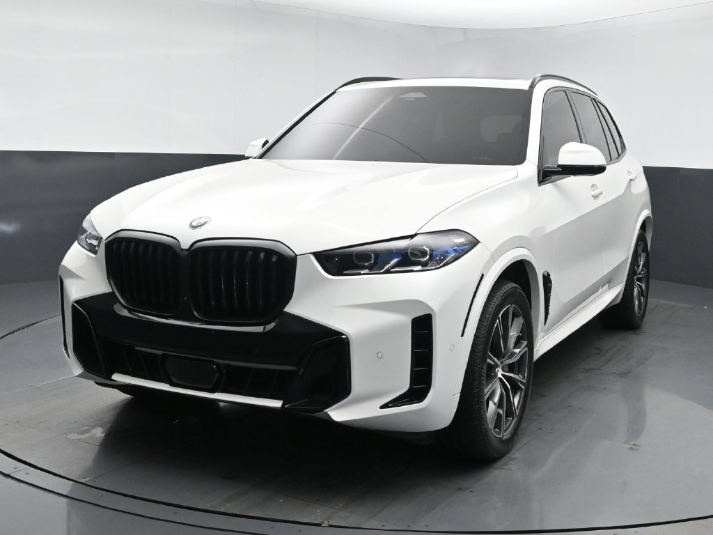 Used 2024 White BMW xDrive40i image 21