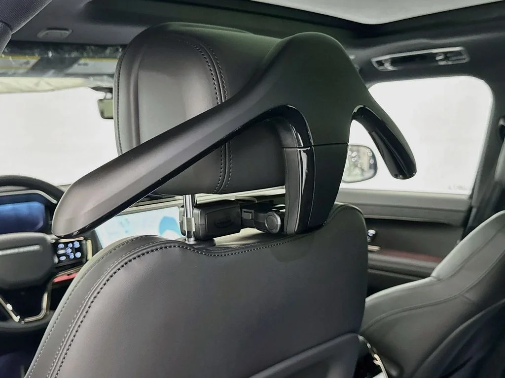 New 2026 Carpathian Grey Land Rover Dynamic SE image 26