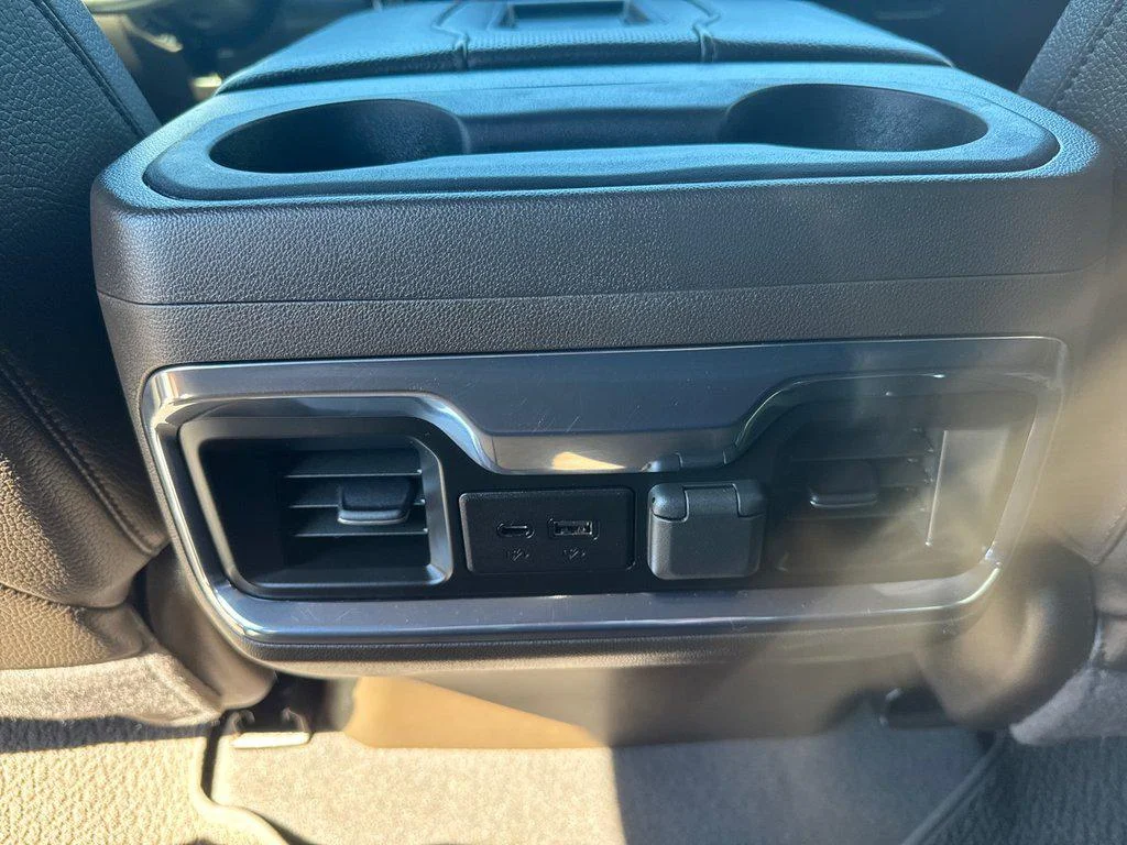 Used 2022 Pacific Blue Metallic GMC 