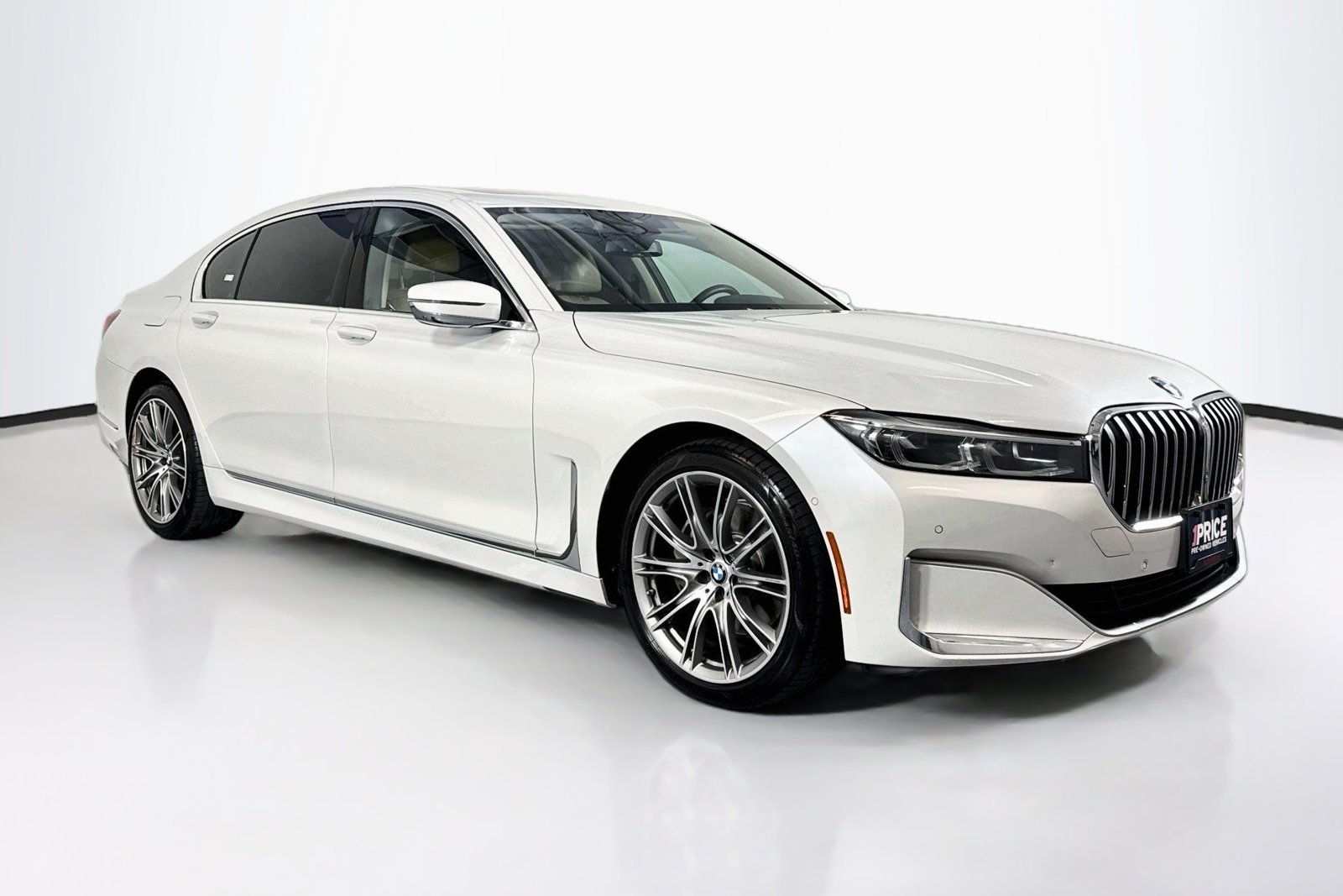 Used 2020 Mineral White Metallic BMW 740i image 3