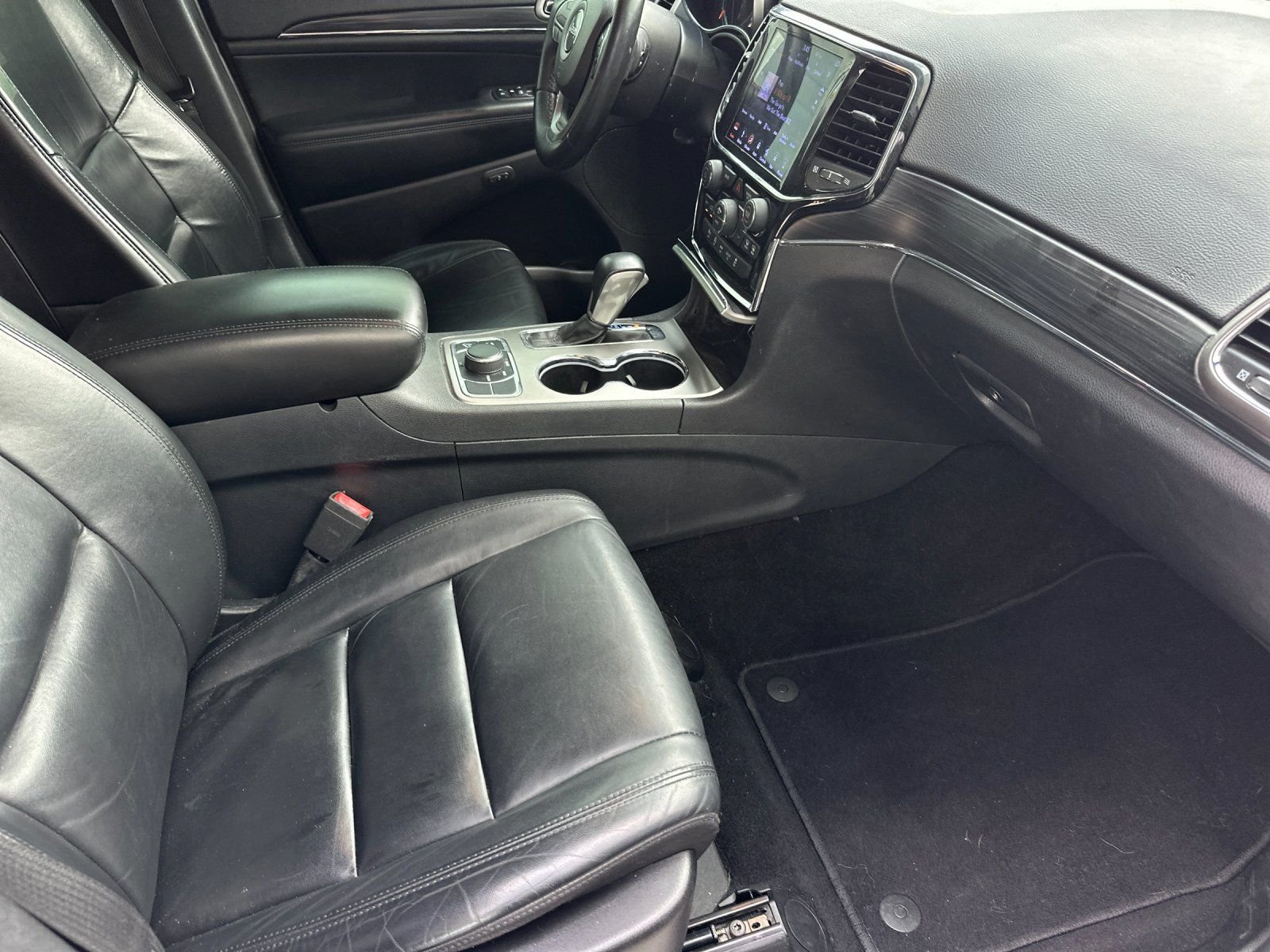 Used 2019 Bright White Clearcoat Jeep Limited image 14