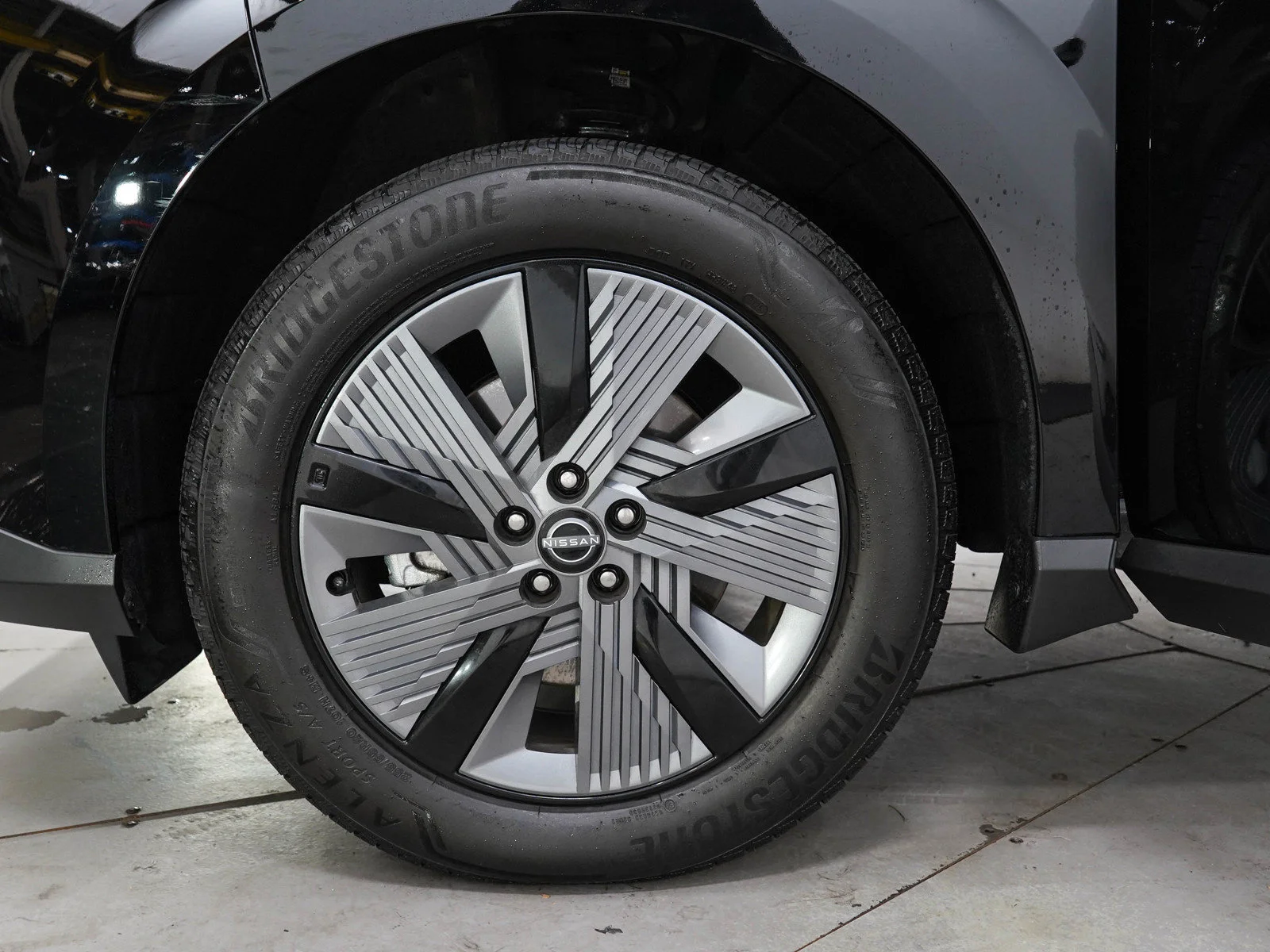 Used 2026 Super Black Nissan SL image 31