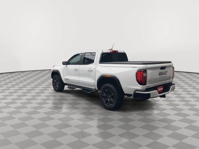 Used 2024 Summit White GMC 4WD Elevation image 41