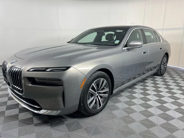 New 2024 Oxide Grey metallic BMW eDrive50 image 3