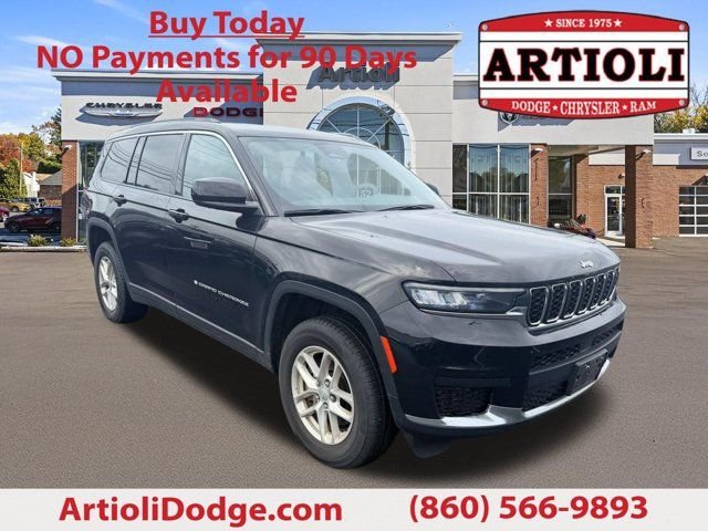 Certified Used 2024 Black Jeep Laredo image 1