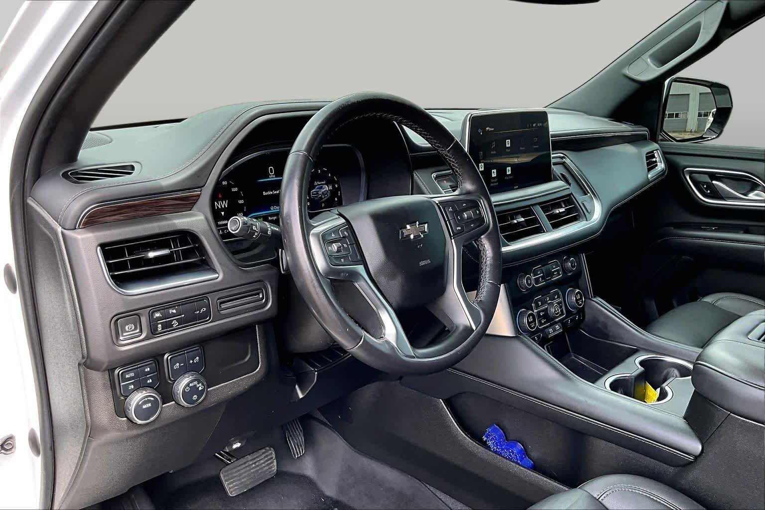 Used 2022 Summit White Chevrolet Z71 image 18