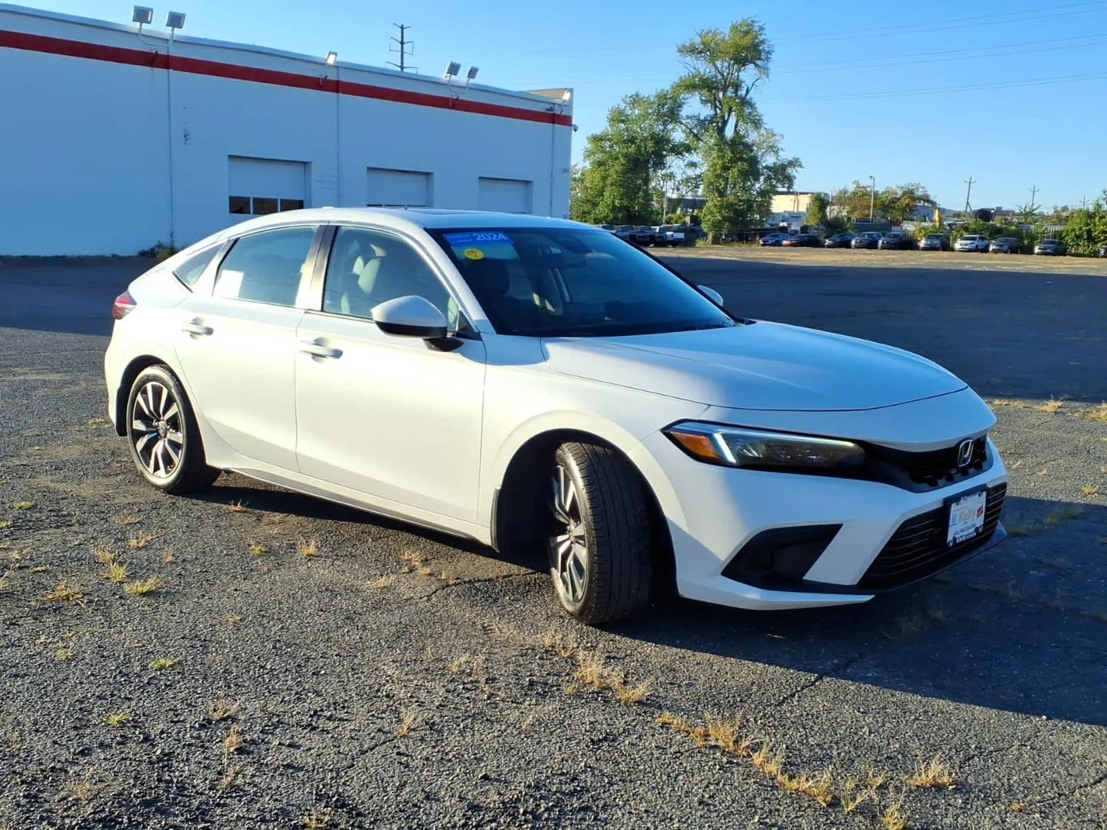 Certified Used 2024 Platinum White Pearl Honda EX-L image 5