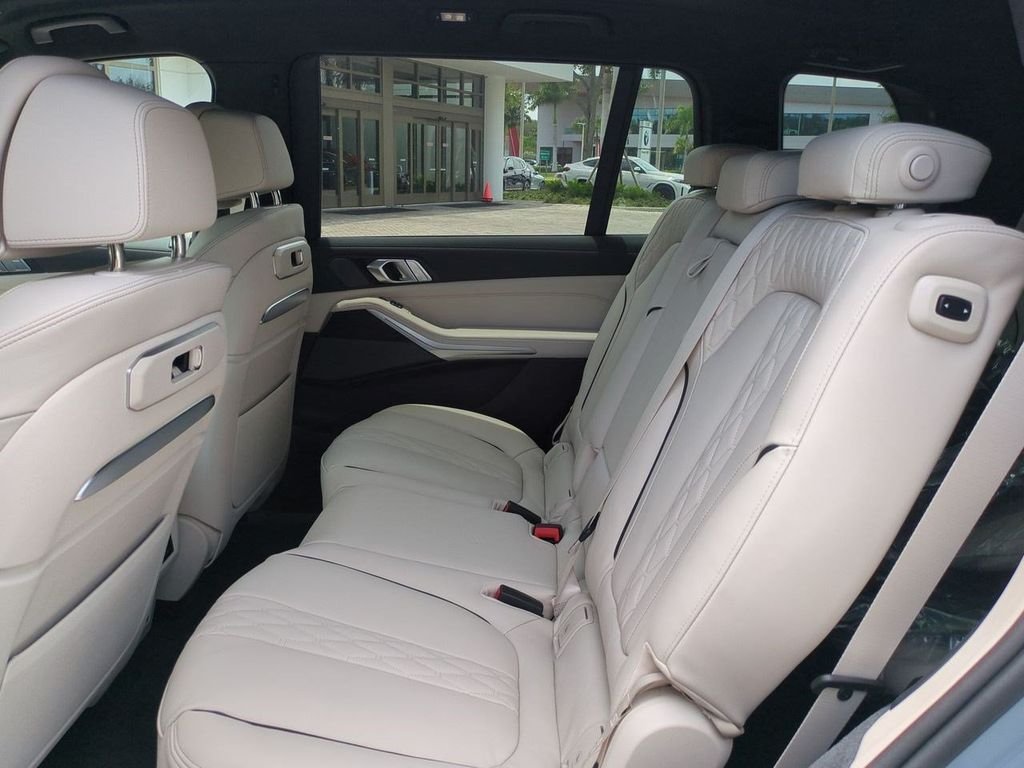 New 2027 Gray Metallic BMW xDrive40i image 14