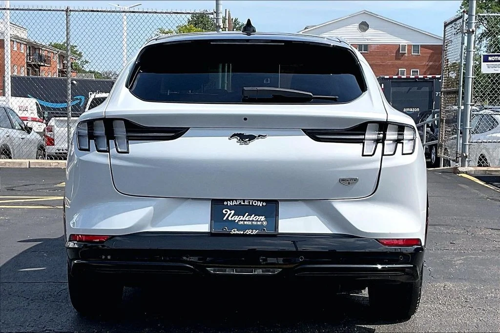 Certified Used 2023 White Metallic Ford California Route 1 image 3