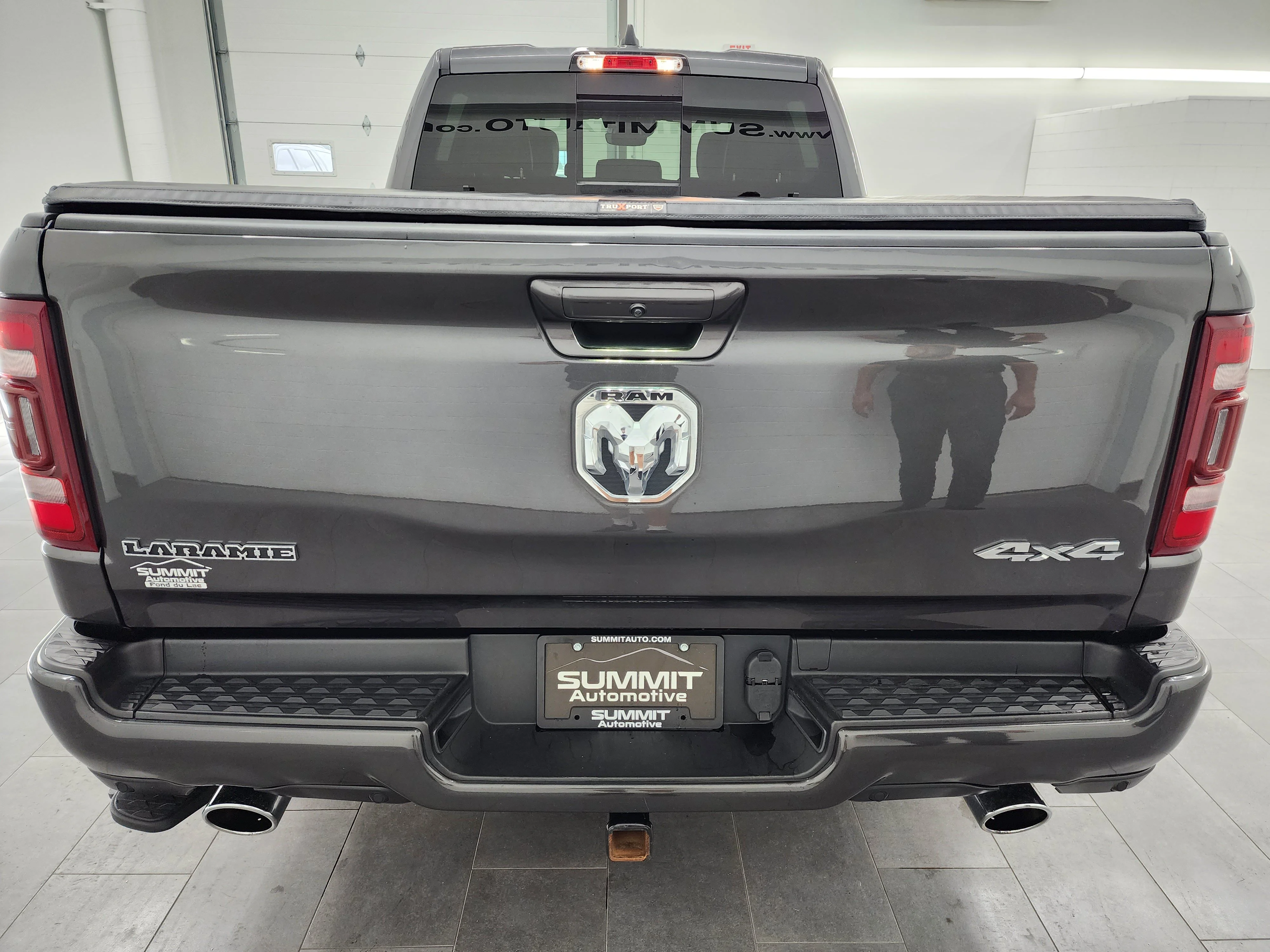 Used 2022 Granite Crystal Metallic Clearcoat Ram Laramie image 29