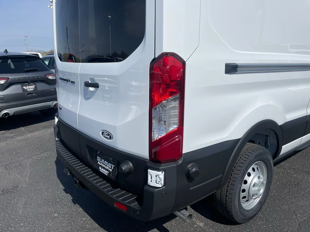 New 2026 Oxford White Ford Cargo Van image 32