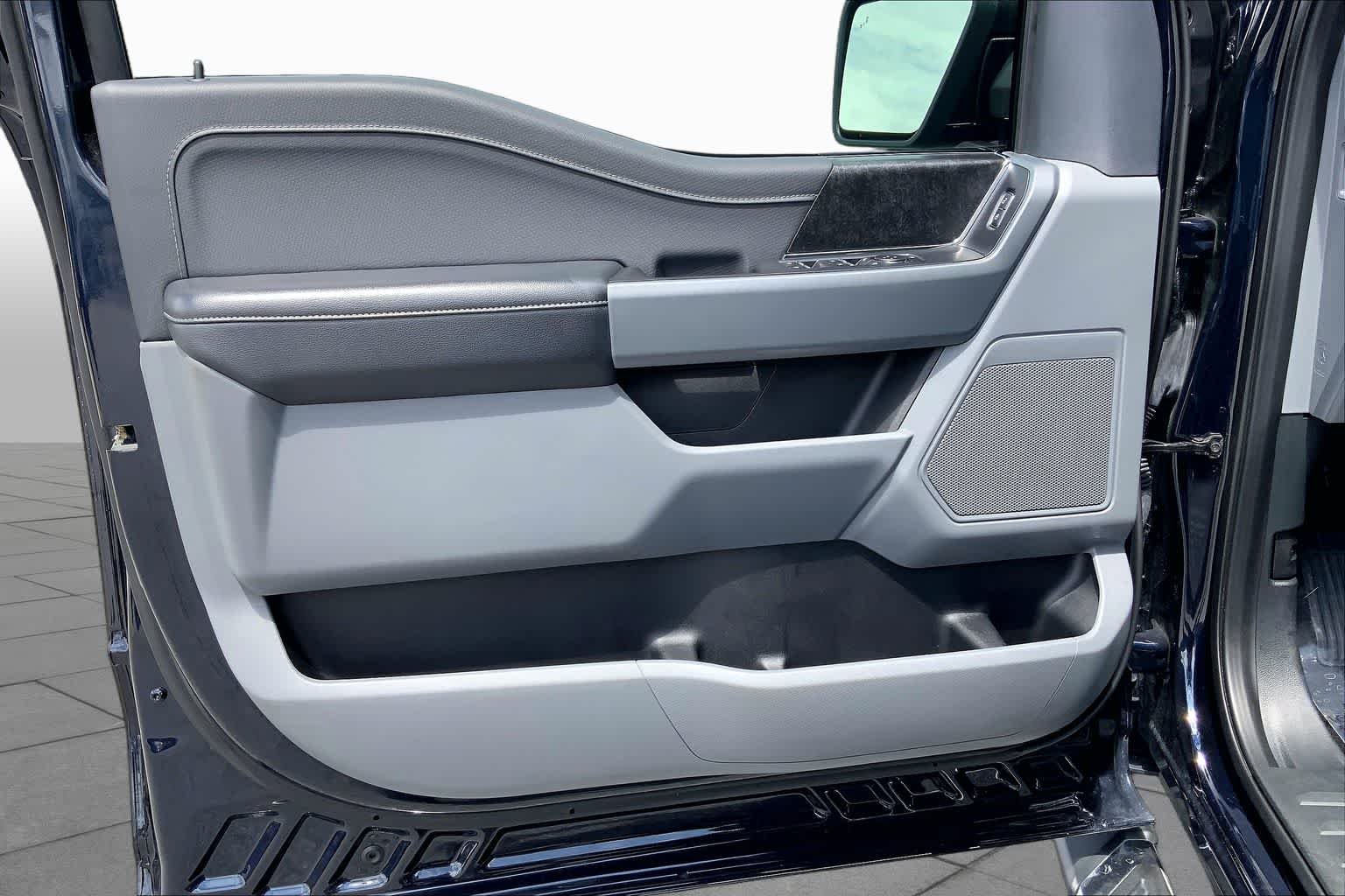 Used 2023 Antimatter Blue Metallic Ford XLT image 21
