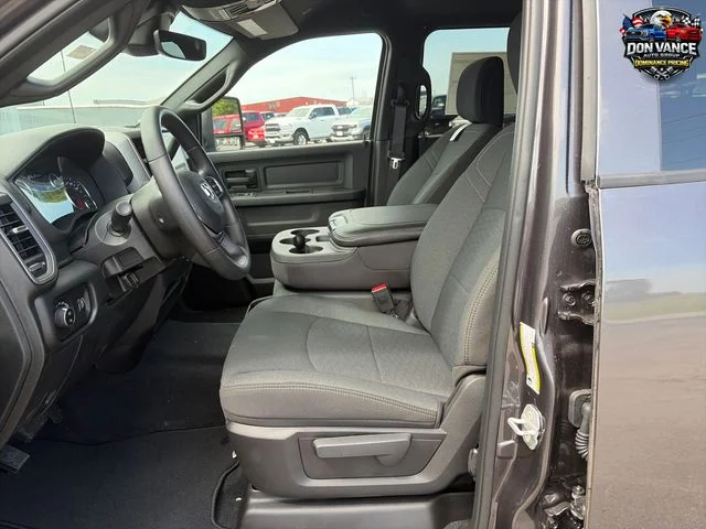 New 2026 Granite Crystal Metallic Clearcoat RAM Tradesman image 9