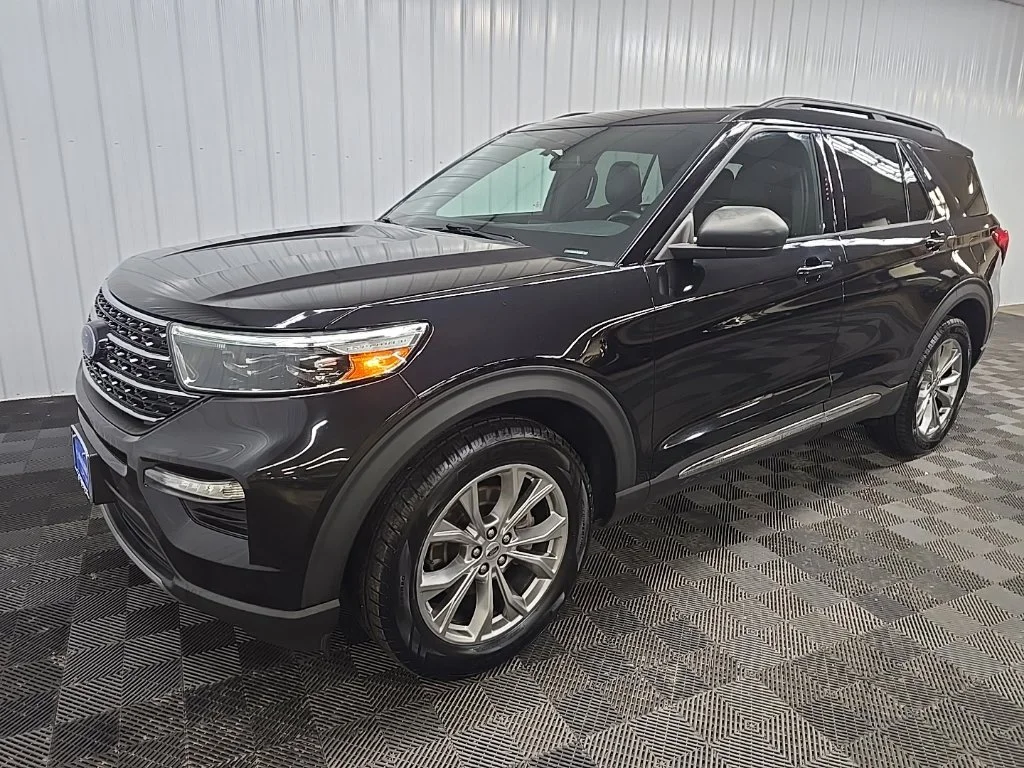 Used 2020 Black Ford XLT image 8