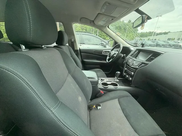 Used 2019 Silver Nissan SV image 18