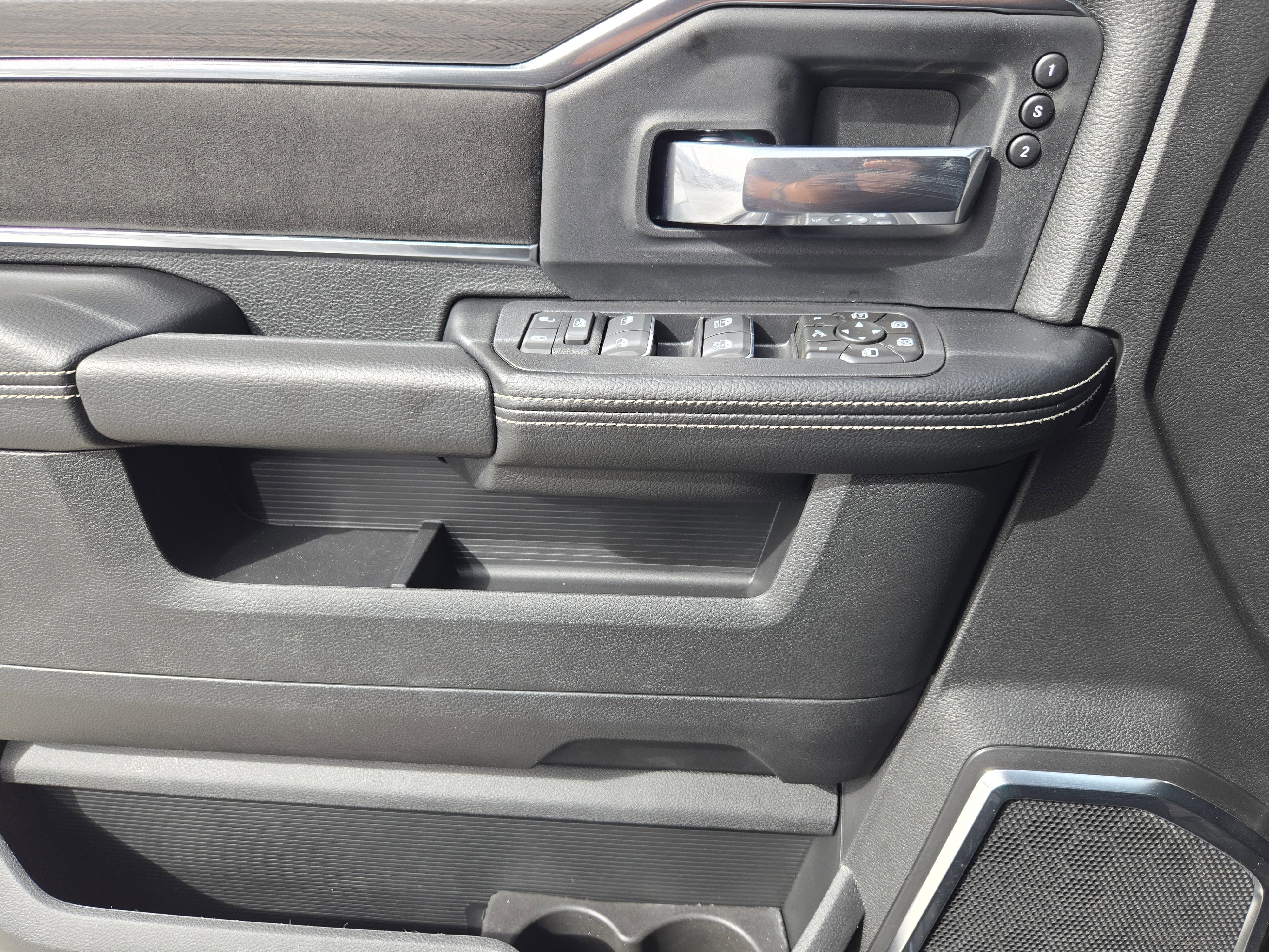 New 2026 Forged Blue Metallic Exterior Paint RAM Laramie image 19