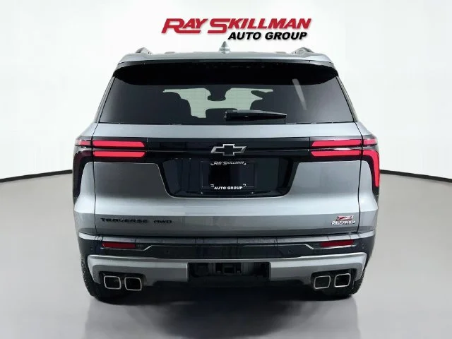 Used 2025 Gray Chevrolet Z71 image 6
