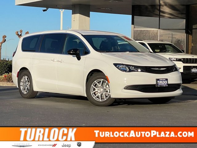 2026 Chrysler Voyager LX