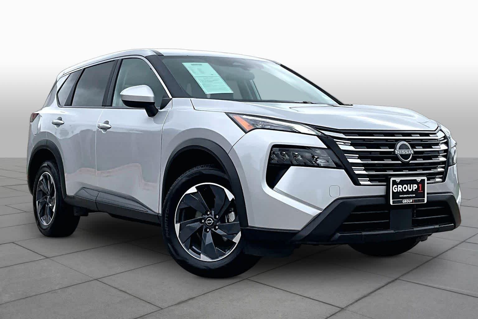 Certified Used 2025 Brilliant Silver Metallic Nissan SV image 3