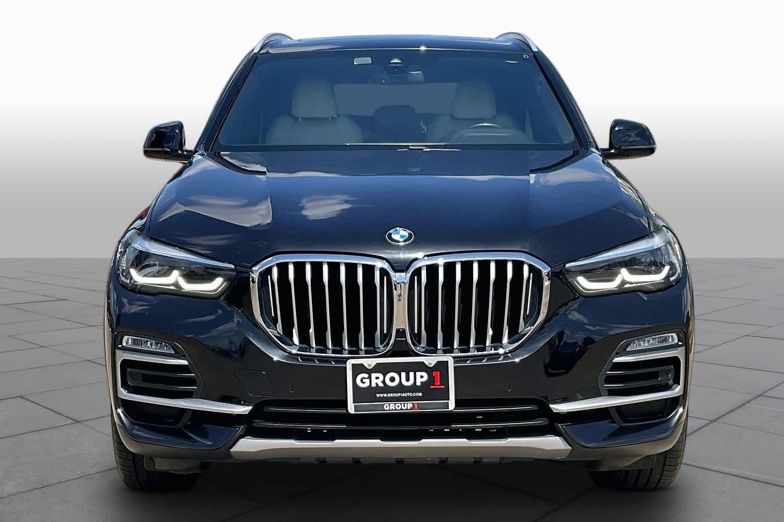 Used 2019 Black Sapphire Metallic BMW xDrive40i image 4